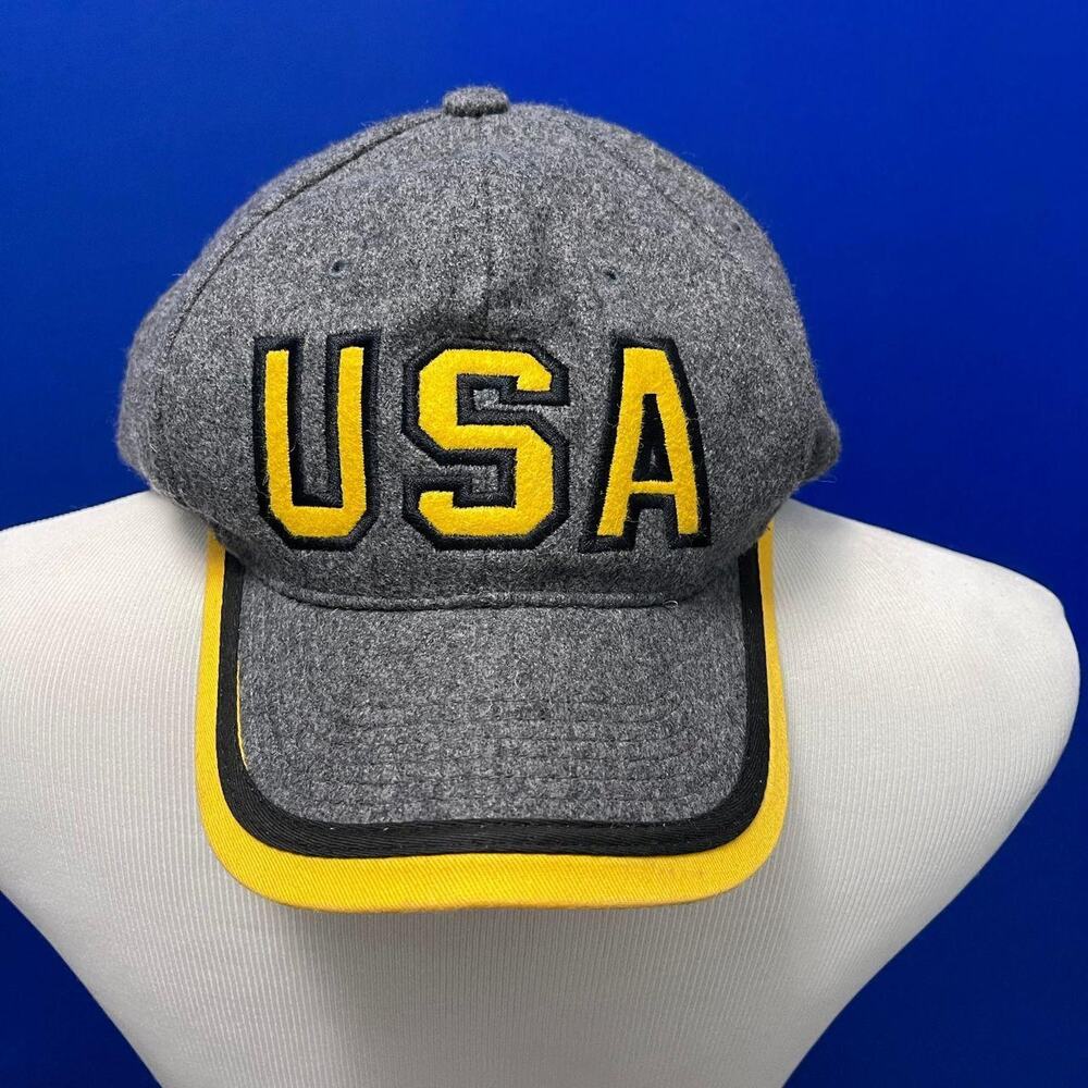 Vintage Levi’s Gray Wool-Blend USA Embroidered Snapback Cap